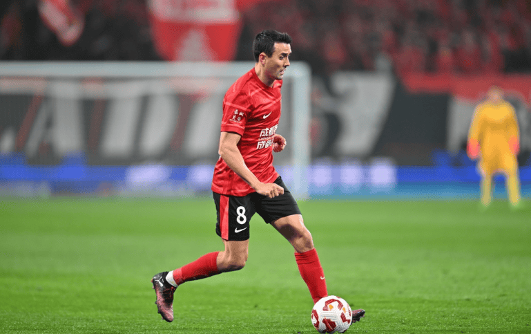 中超争冠队被拆家？曝玉昆正接触蓉城主帅+队长！能否成行9月确定